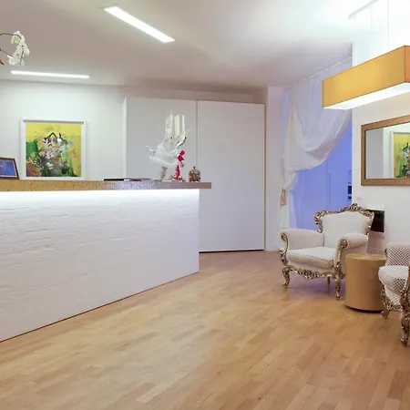 Exclusive La Reunion