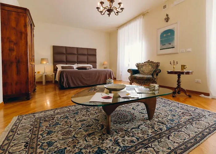 Exclusive La Reunion מלון ראבנה